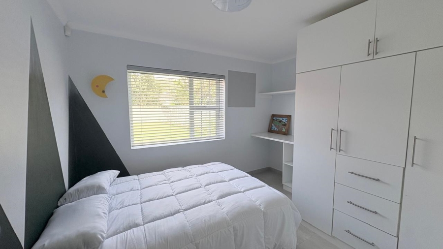 To Let 3 Bedroom Property for Rent in Capri Western Cape